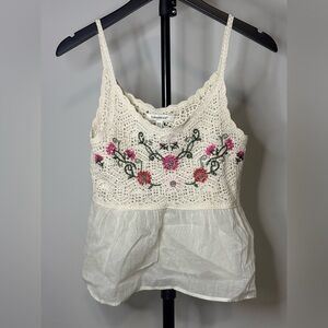 Francesca's Collections Cream Crochet Floral Embroidered Cami
